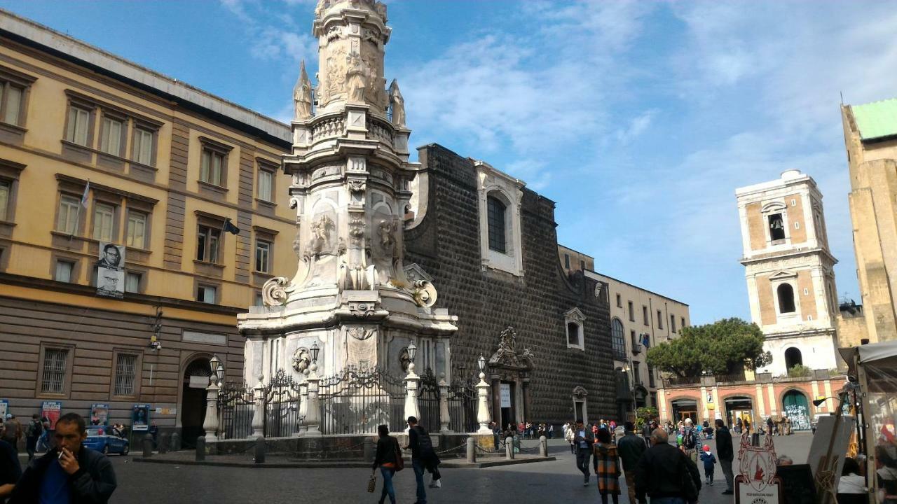 Mini Appartamento Al Chiostro เนเปิลส์ ภายนอก รูปภาพ